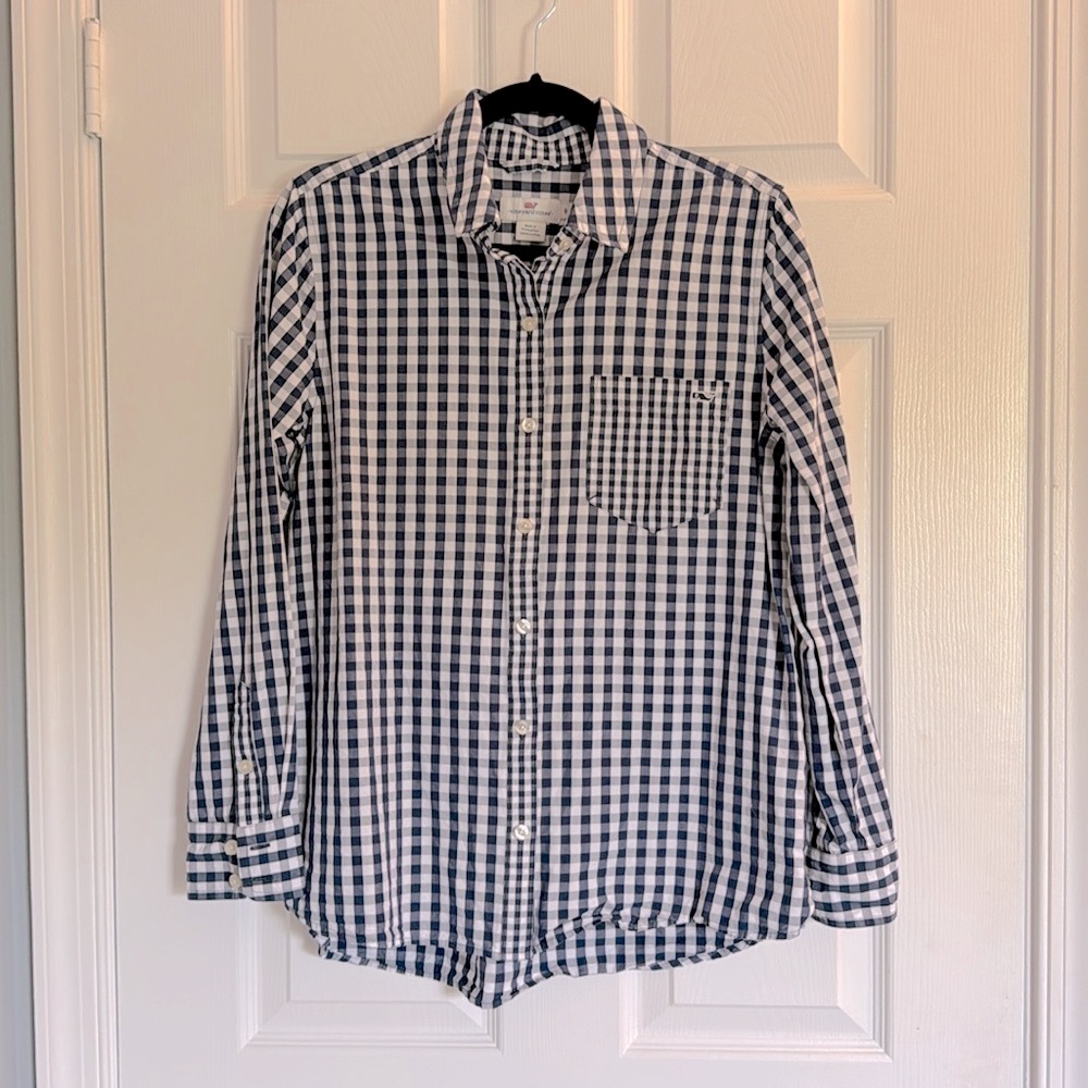 Vineyard Vines button down top